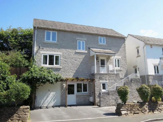 5 Bedroom Detached